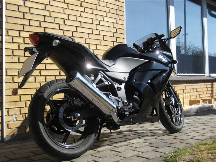Kawasaki Ninja 250r billede 4
