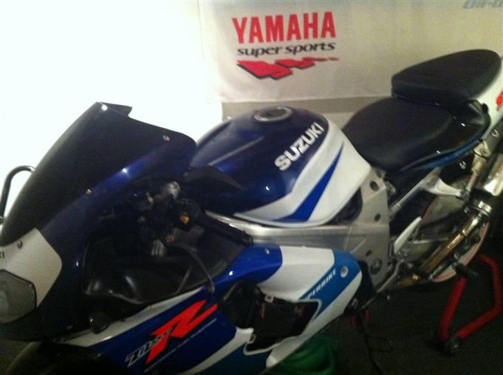 Yamaha YZF 750 / 1000 *solgt* billede 11