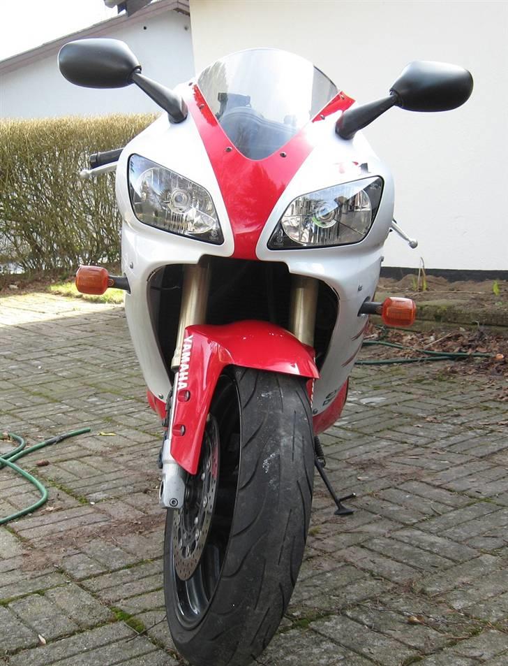 Yamaha r1 (SOLGT) billede 5