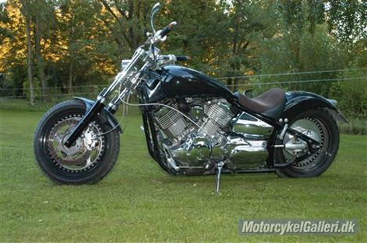 Yamaha vxs 1100 dragstar custom billede 1