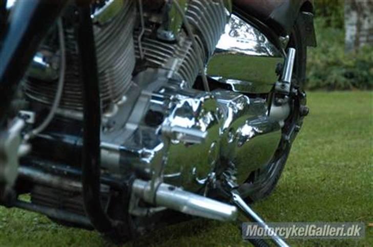 Yamaha vxs 1100 dragstar custom billede 6