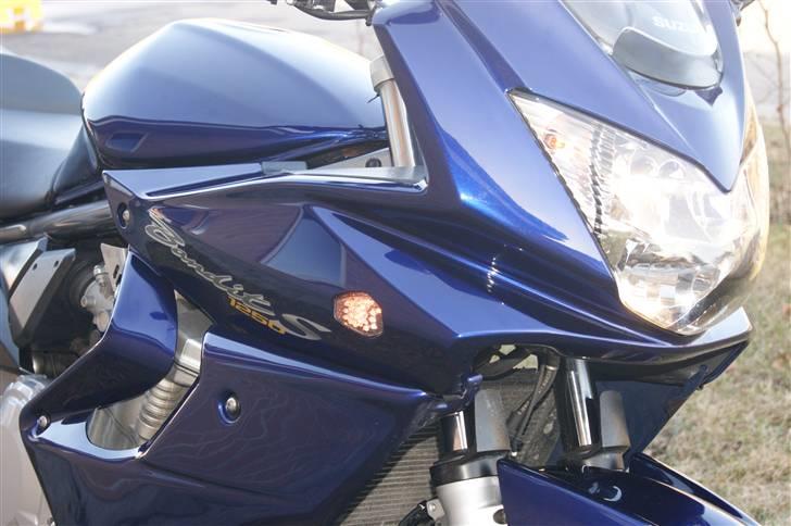 Suzuki GSF 1250SAK8 Bandit SOLGT - Blink langs med kåben billede 10