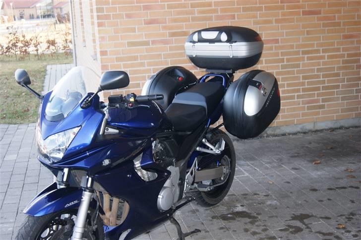 Suzuki GSF 1250SAK8 Bandit SOLGT - Med tasken i ryggen kan knægten komme med billede 14