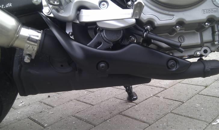 Suzuki SFV 650 Gladius K9 - malet udstødningsskjold mat sort billede 10