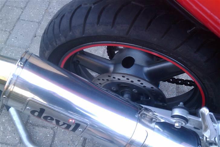 Suzuki SV650s - polerede lige bagpotten syntes at det blev ok billede 5