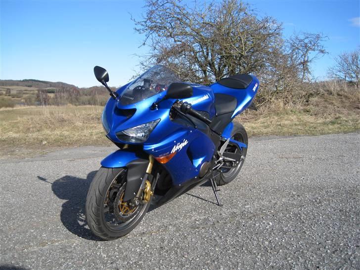 Kawasaki ZX6R 636 [Solgt] billede 1