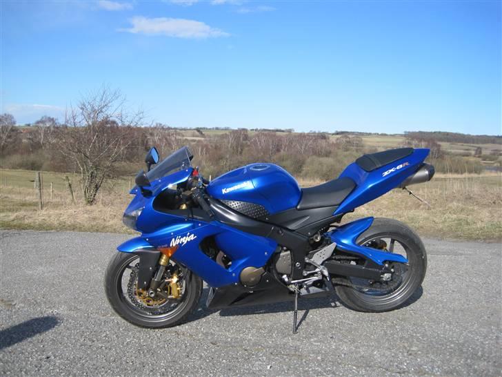 Kawasaki ZX6R 636 [Solgt] billede 2