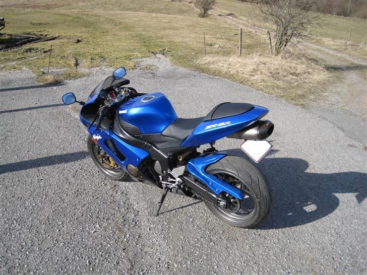 Kawasaki ZX6R 636 [Solgt] billede 3