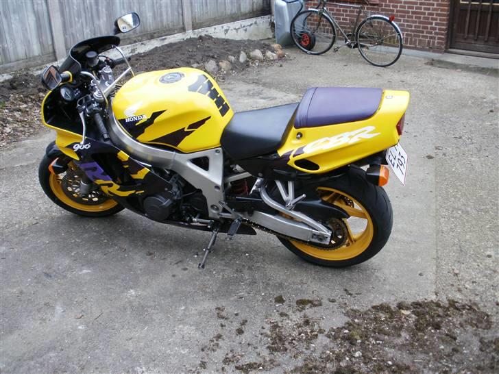 Honda cbr 900 rr sc28 solgt billede 4