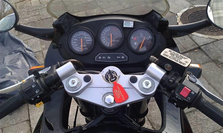 Suzuki GSX600F (totalskadet) billede 4