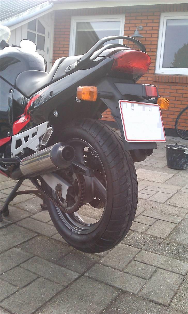 Suzuki GSX600F (totalskadet) billede 9