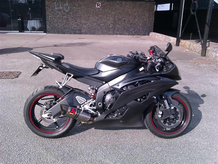 Yamaha R6 billede 1