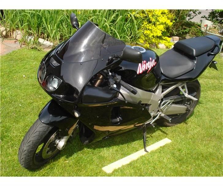 Kawasaki ZX-7R billede 5