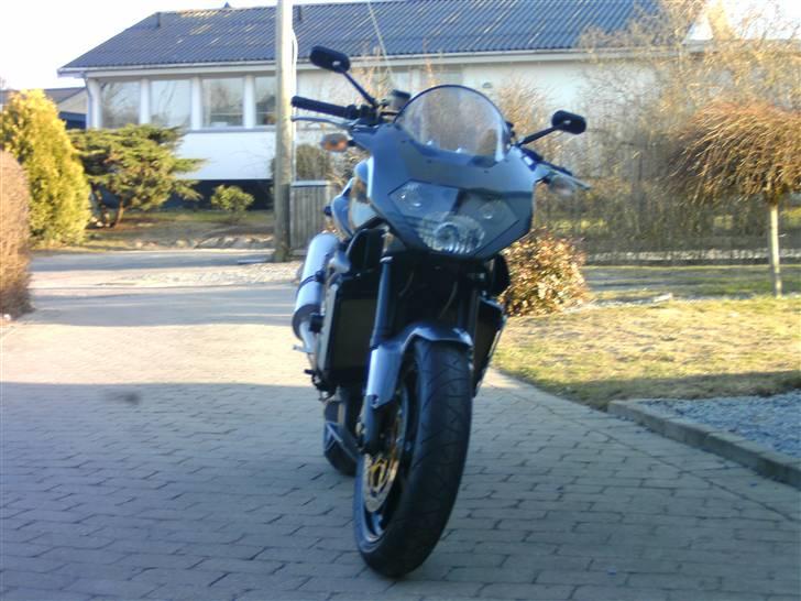 Aprilia RSV 1000 TUONO billede 3