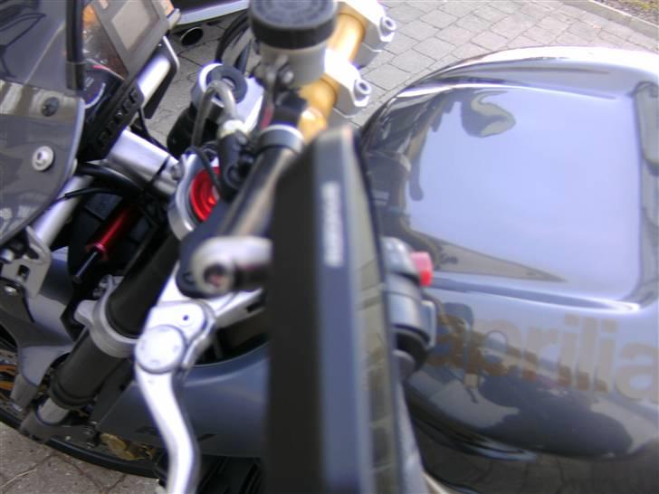 Aprilia RSV 1000 TUONO billede 4