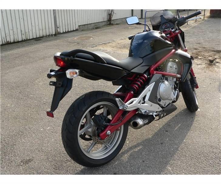 Kawasaki ER6N billede 3