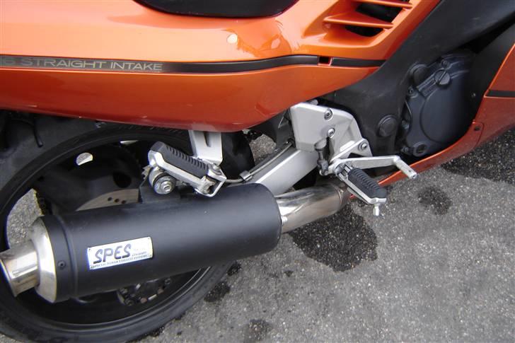 Suzuki rf 900r billede 2