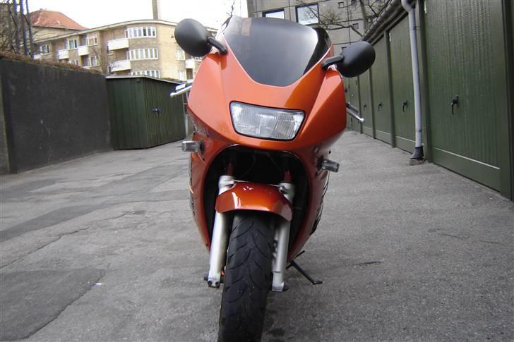 Suzuki rf 900r billede 6