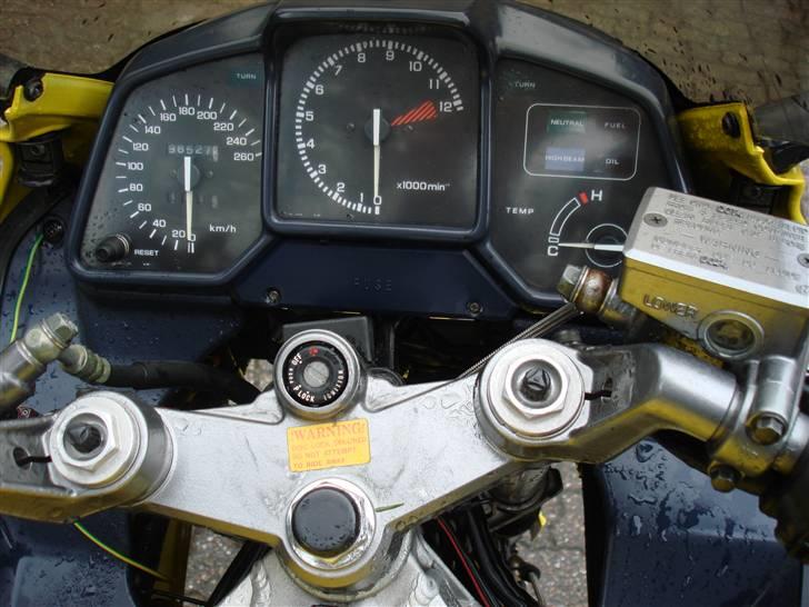 Honda VFR 750 F billede 6