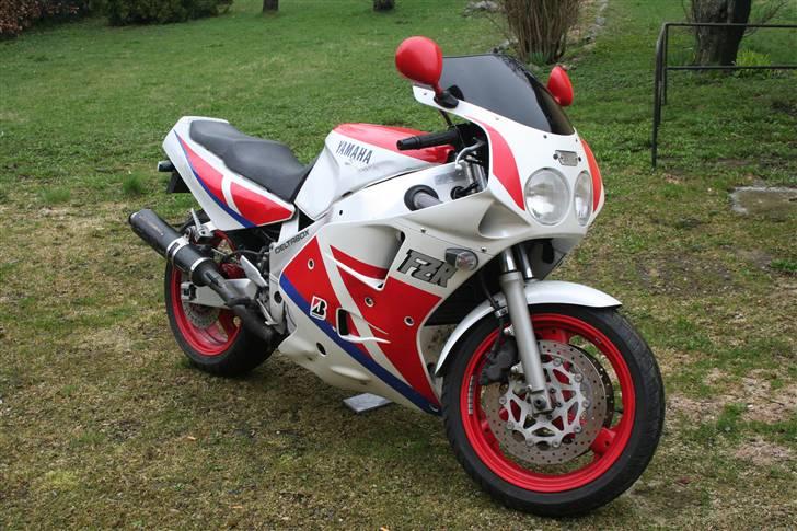 Yamaha FZR 1000 billede 3