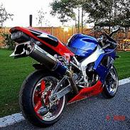 Yamaha yzf R1.