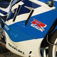 Suzuki GSX 750R