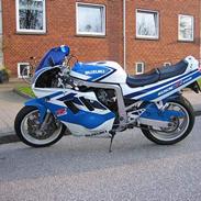 Suzuki GSX 750R