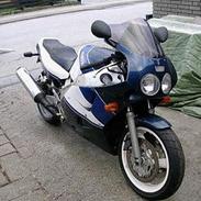 Yamaha FZR 1000 ( solgt )