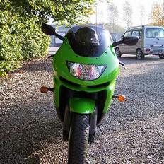 Kawasaki zx9r ninja