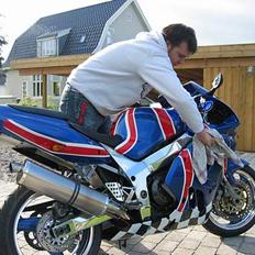 Kawasaki ZX-9R Ninja  ***Pist væk***