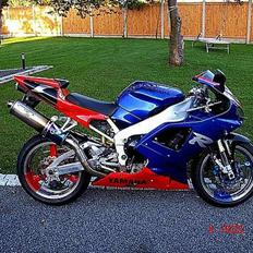 Yamaha yzf R1.