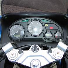Suzuki GSX 600 F