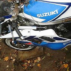 Suzuki GSX R 750