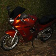 Suzuki GSX 750 F