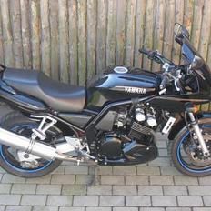 Yamaha FZS Fazer 600 