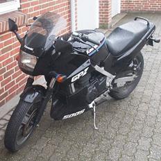 Kawasaki GPZ 500s