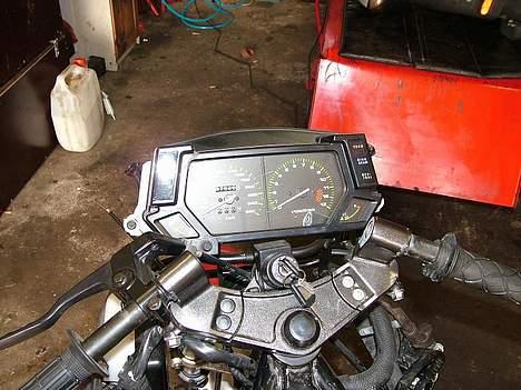 Kawasaki GPX 600R Solgt billede 4