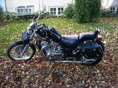 Suzuki Intruder VS 750 GL billede 2