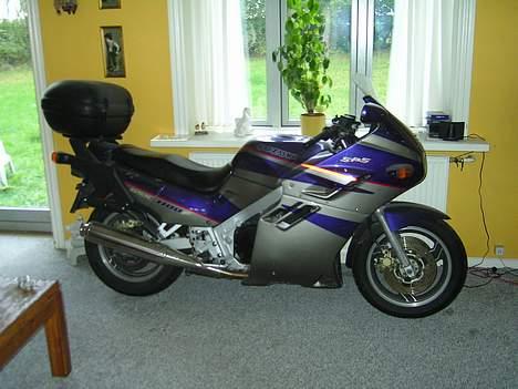 Suzuki GSX 1100 F billede 1