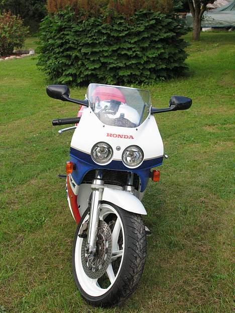 Honda VFR 400R NC30 -SOLGT- billede 9