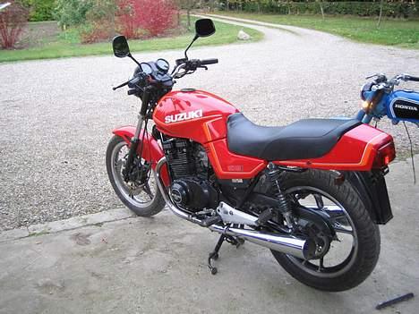 Suzuki GSX 400E Solgt billede 17