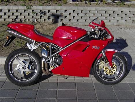Ducati 748s solgt - stand 15/10/05 billede 1