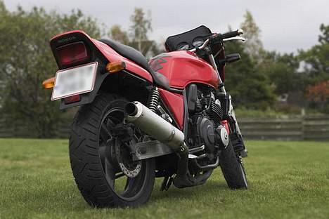 Honda CB400 SF-R billede 2