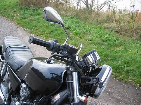 Yamaha XJ 650 *SOLGT* - Nye spejle, i lidt mindre version.  billede 6