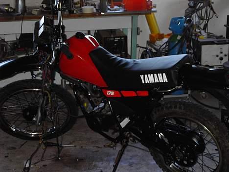 Yamaha Dt 175 - næsten køre klar,.. har også været en kamp! billede 12