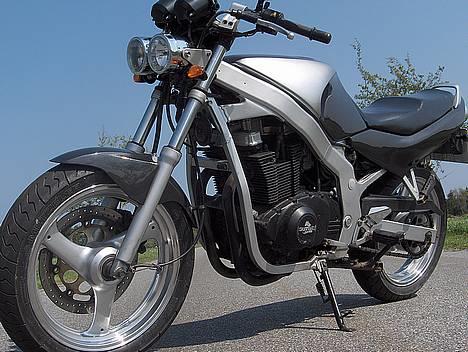 Suzuki GS500E (Sæby) [Solgt] - Billedet blev taget samme sag som den blev bragt hjem billede 1