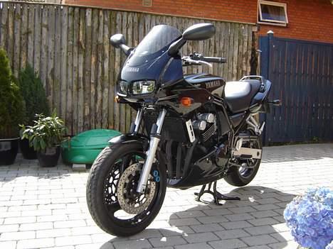 Yamaha FZS Fazer 600  - Lidt mere forfra... billede 3