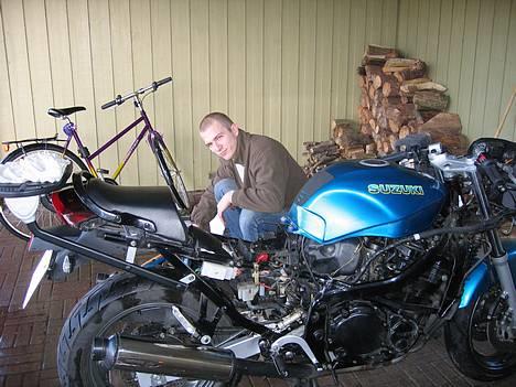 Suzuki Gsx 600 f "SOLGT" - Første gang kåben er af.  billede 1