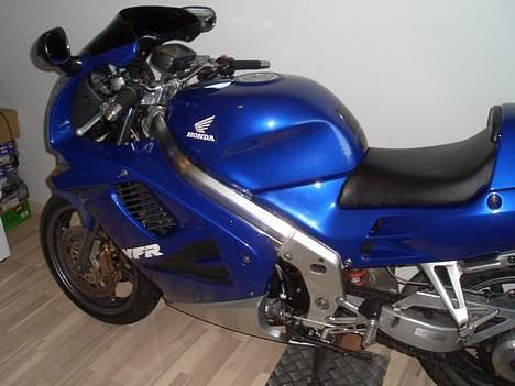 Honda vfr 750 F - vinter hi billede 15