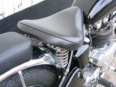 BSA Golden Flash A10. (SOLGT) - Dejlig komfort sæde med fjedre.... billede 2